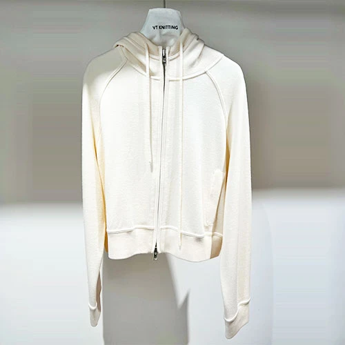 Cardigans cniotála lasmuigh do mhná